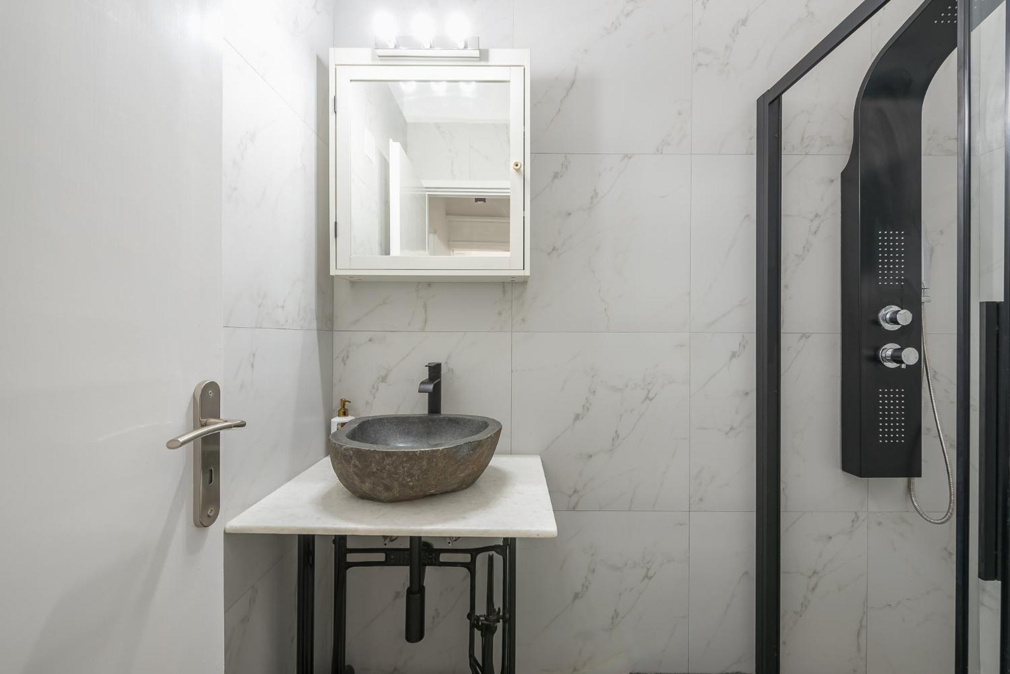 Stylish Luxury At Ampelokipi Metro Station