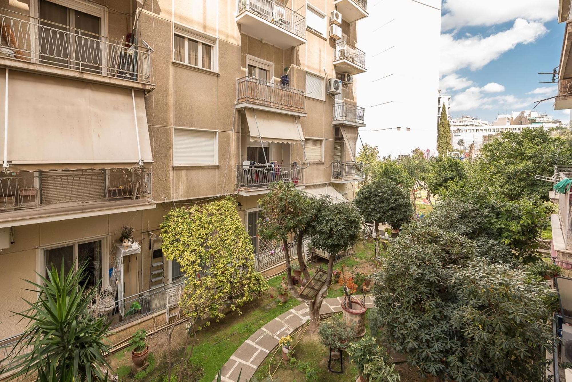 Apartment Stylish Luxury At Ampelokipi Metro Station